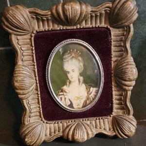 Vintage Ornate Gold Picture Frame with Portrait
